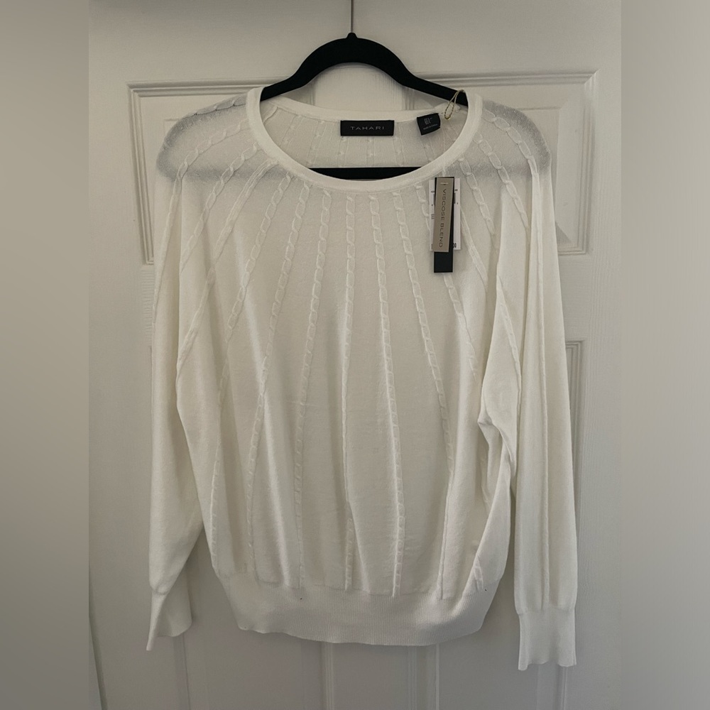 NWT Tahari Long Sleeve Blouse